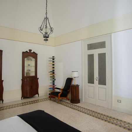 Palazzo Introna Bed & Breakfast Mola di Bari Luaran gambar
