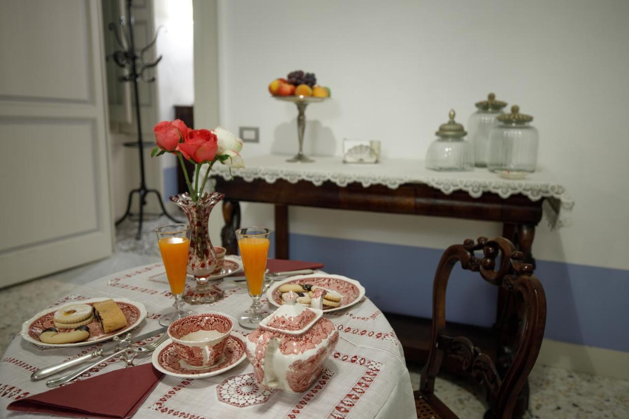 Palazzo Introna Bed & Breakfast Mola di Bari Luaran gambar