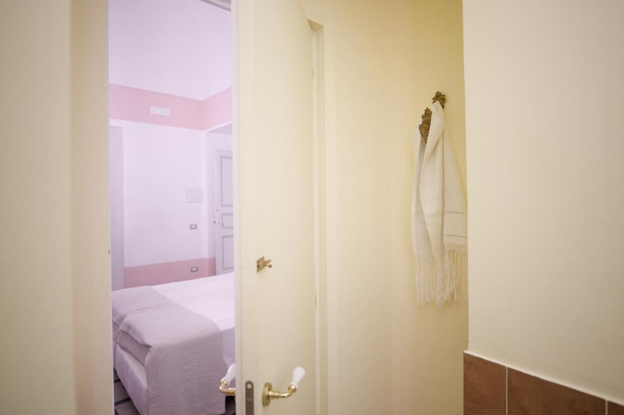 Palazzo Introna Bed & Breakfast Mola di Bari Luaran gambar