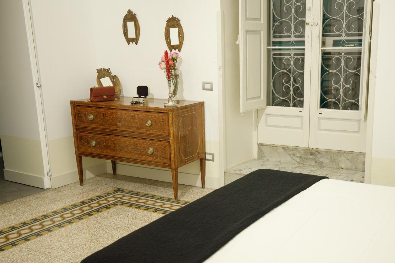 Palazzo Introna Bed & Breakfast Mola di Bari Luaran gambar