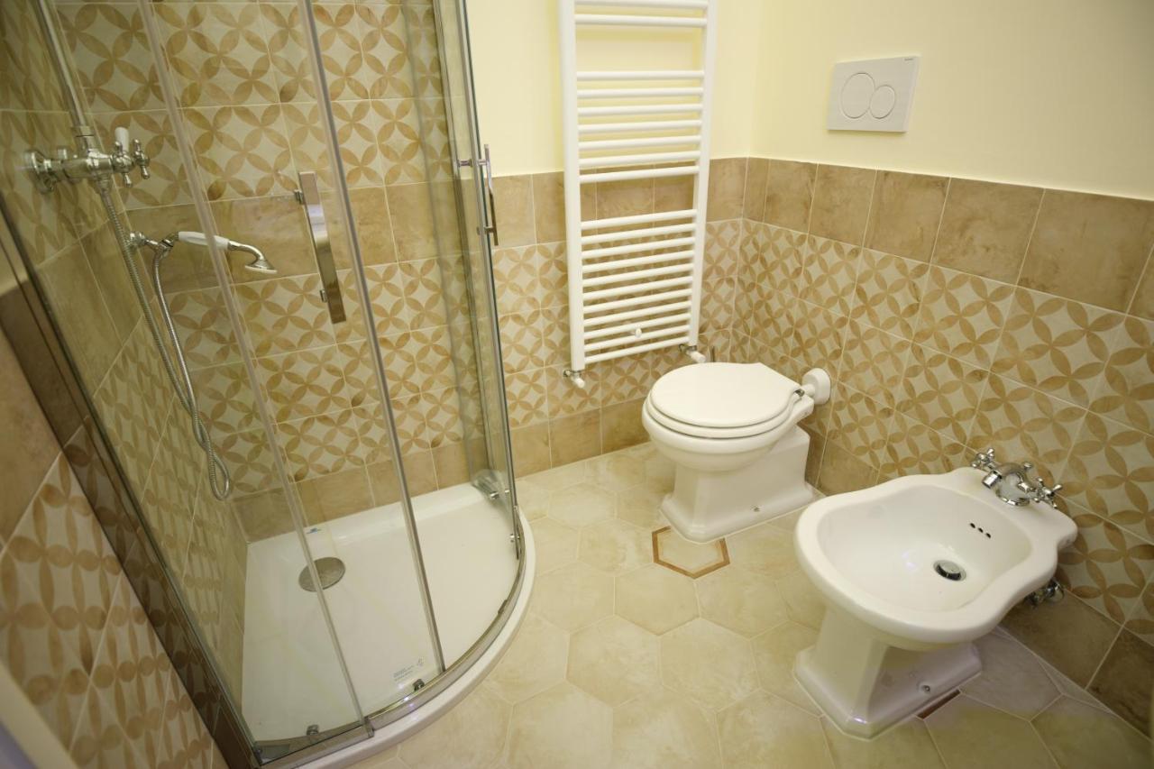 Palazzo Introna Bed & Breakfast Mola di Bari Luaran gambar