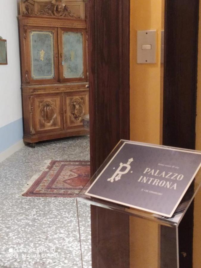 Palazzo Introna Bed & Breakfast Mola di Bari Luaran gambar