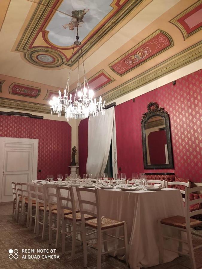 Palazzo Introna Bed & Breakfast Mola di Bari Luaran gambar