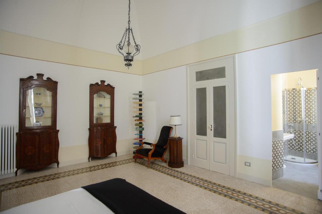 Palazzo Introna Bed & Breakfast Mola di Bari Luaran gambar